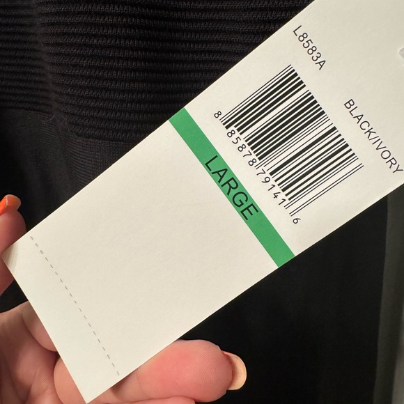 Black and White Knit Flaired Sweater Dress - NWT Large - Picture 4 of 5